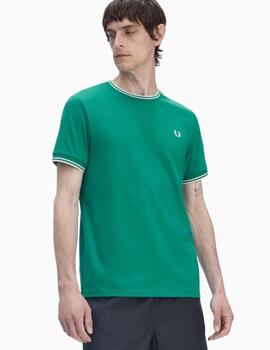 Camiseta FRED PERRRY con el ribete con dos franjas