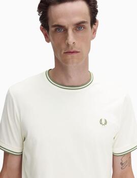 Camiseta FRED PERRY con el ribete con dos franjas 