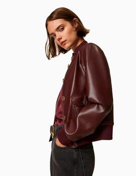 CHAQUETA TWINSET DE EFECTO PIEL CON BOTONES