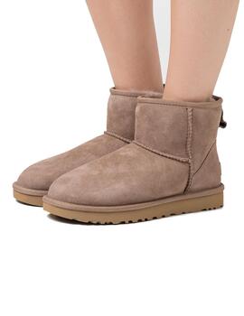  Botas UGG Classic Mini II