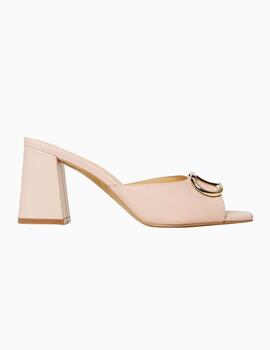 Sandalias mules de piel con Oval T