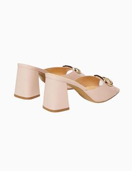 Sandalias mules de piel con Oval T