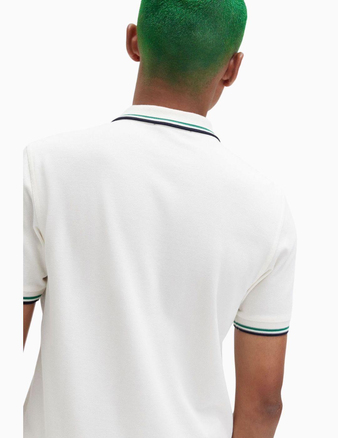 Polo FRED PERRY con ribete con dos franjas.