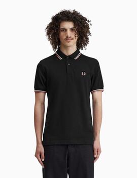 Polo FRED PERRY hombre con ribete con dos franjas.