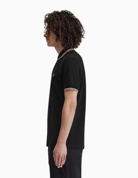 Polo FRED PERRY hombre con ribete con dos franjas.
