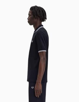Polo FRED PERRY hombre con ribete con dos franjas.