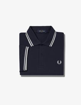 Polo FRED PERRY hombre con ribete con dos franjas.